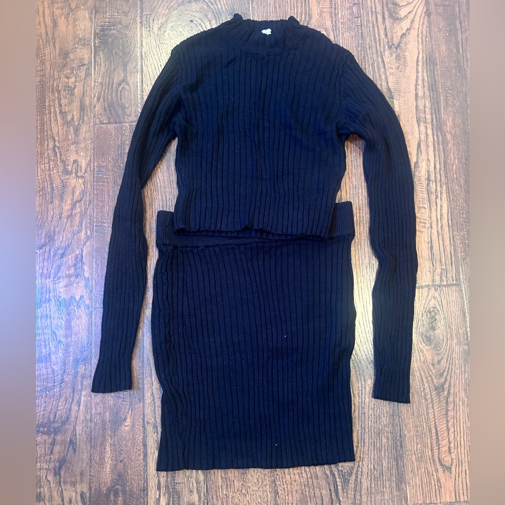 Black Skirt Set